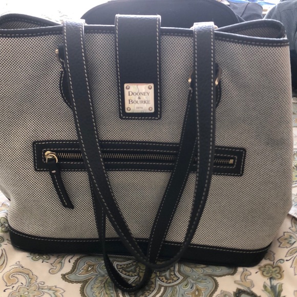 Navy and white Dooney shoulder bag - Picture 1 of 11